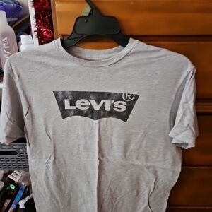 Levi's Gray Short Sleeve Tee with Classic Crew Neck
